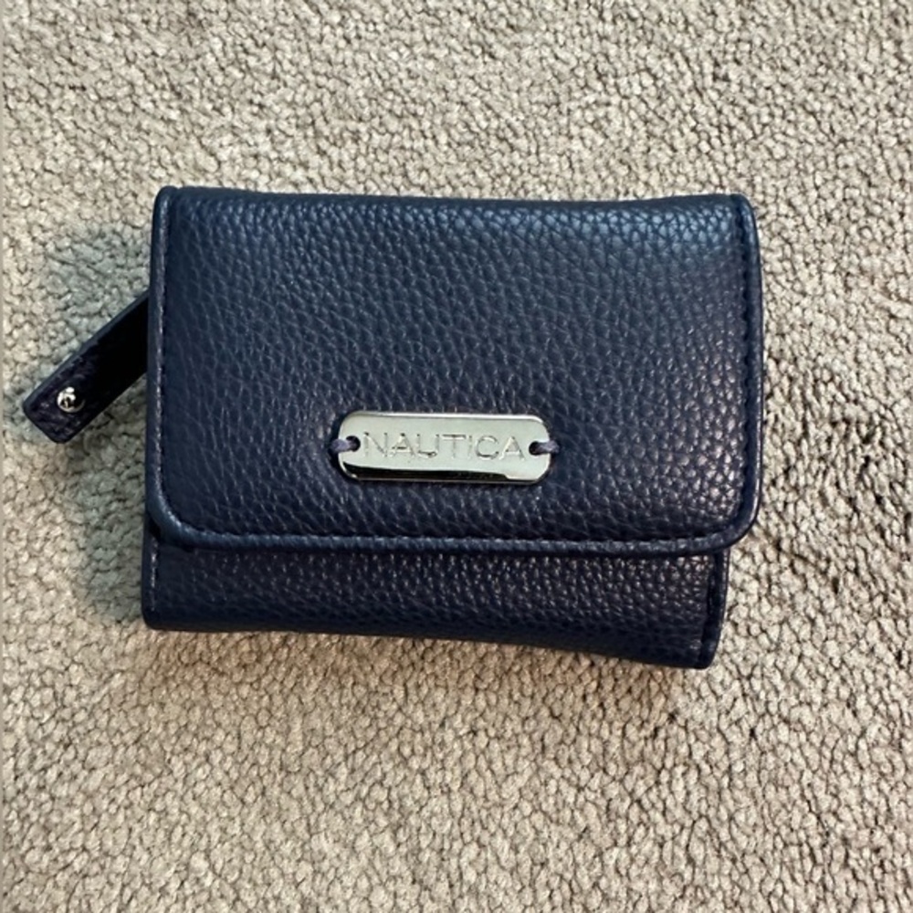 Nautica Tri Fold Wallet Navy Blue‎